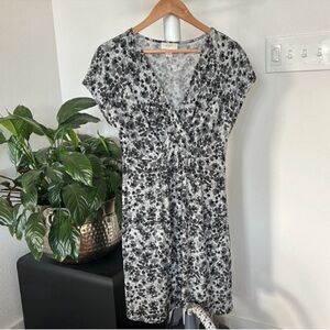 LOFT Faux Wrap Dress Sz S Petite V neck Stretchy Comfy Gray Black